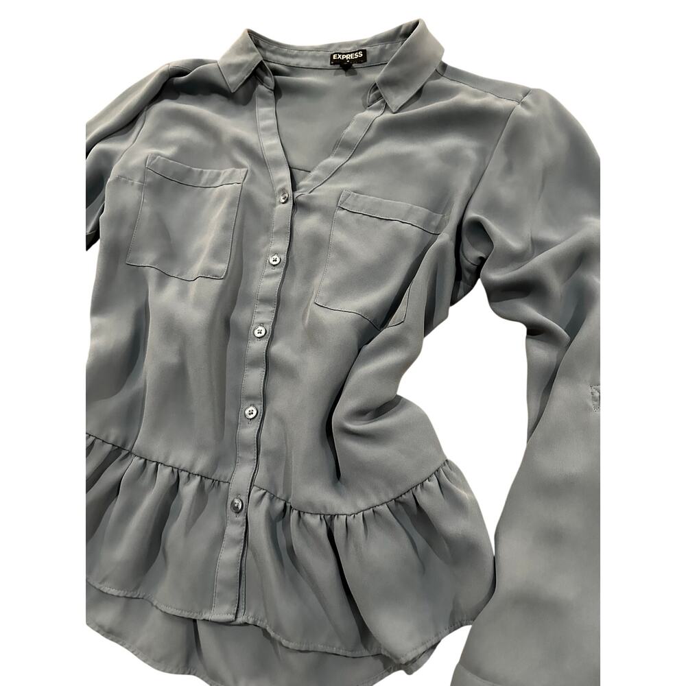 Super cute blue button up work shirt